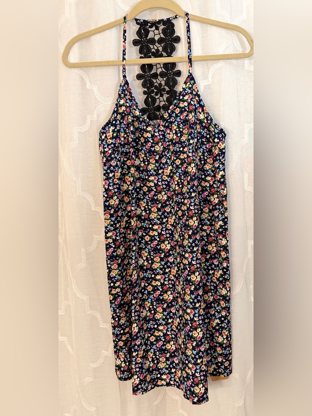 Shein Floral Lace Back Sleeveless Top NWT Size XS